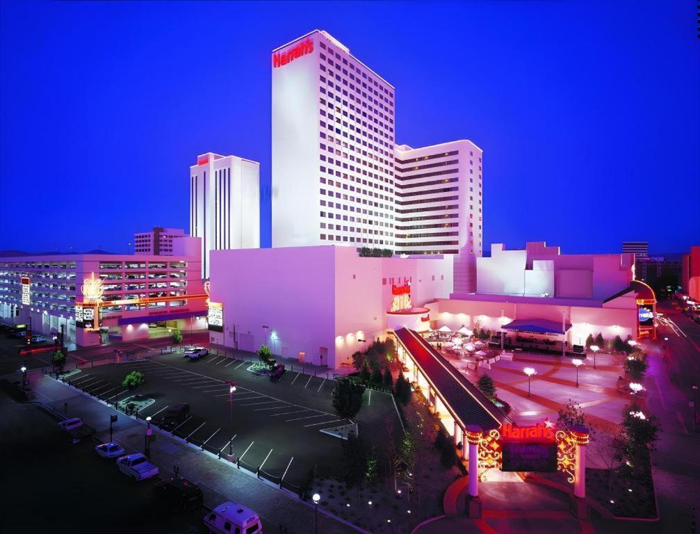 Harrahs Hotel Reno Exterior foto